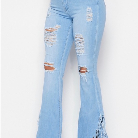 Fringe distressed jeans! - Picture 4 of 5